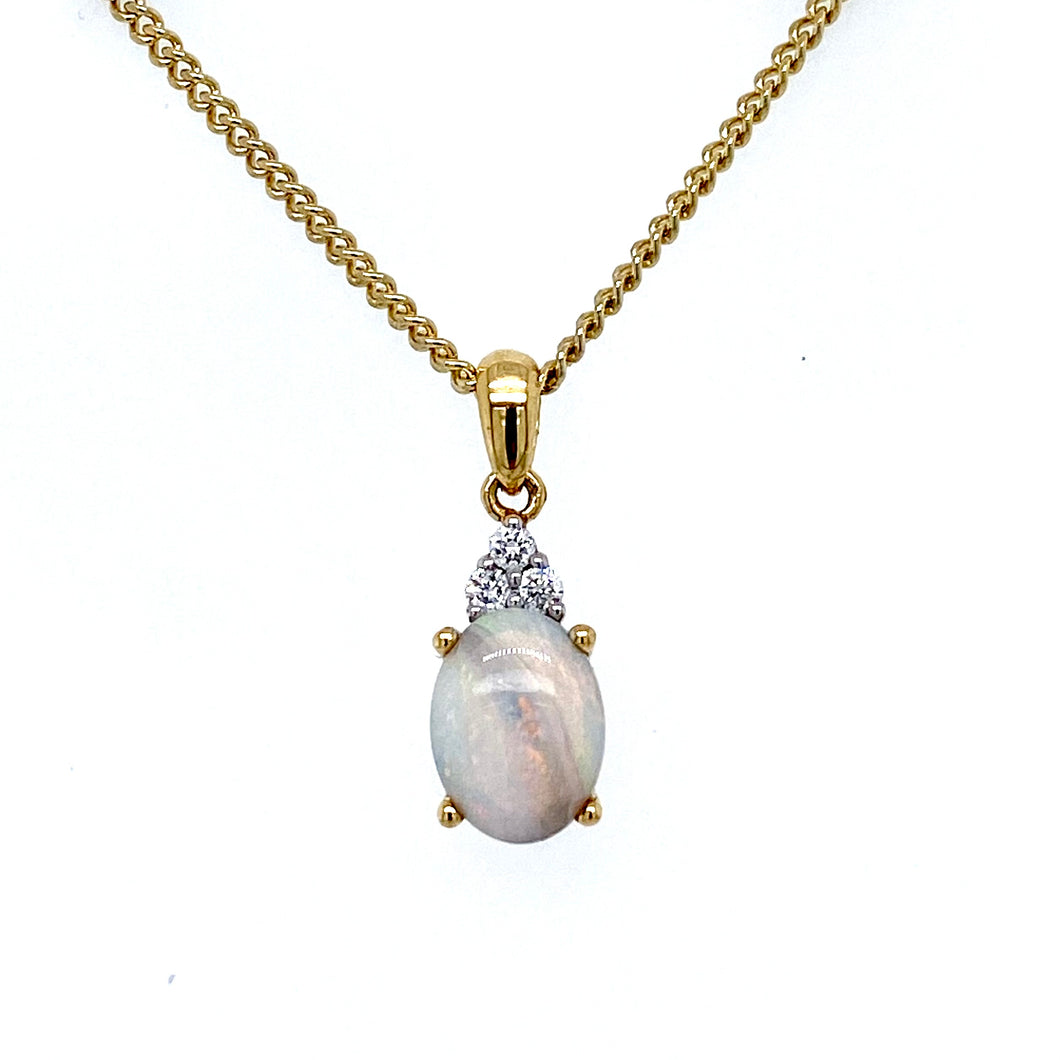 18ct Yellow Gold & 18ct white gold, 0.65ct Opal & Diamond Pendant