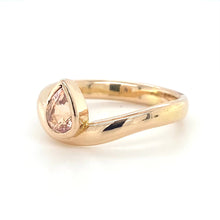 Load image into Gallery viewer, 18ct Red Gold, 0.59ct Champagne Sapphire Ring
