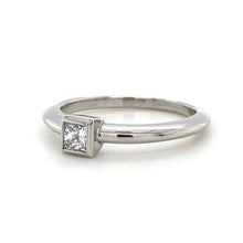 Load image into Gallery viewer, Platinum, 0.25ct F VS1 Princess Cut Diamond Ring
