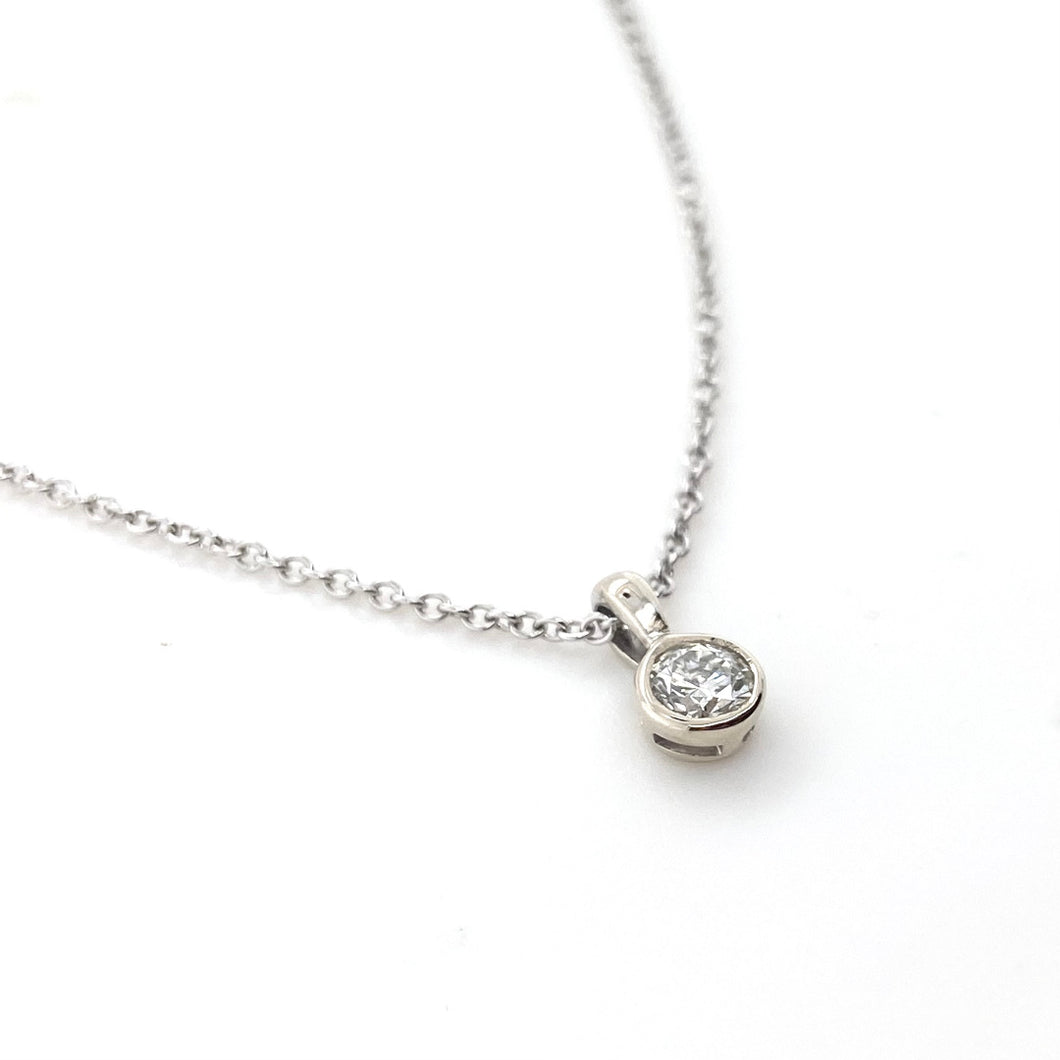 18ct White Gold, 0.25ct Diamond Pendant