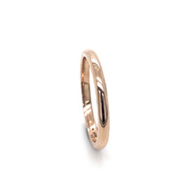 Load image into Gallery viewer, 18ct Red Gold, 2mm Traditional Court Wedding Ring
