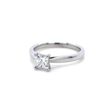 Load image into Gallery viewer, Platinum, 0.60ct E VS1 Diamond Solitaire Ring
