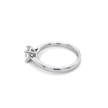 Load image into Gallery viewer, Platinum, 0.60ct E VS1 Diamond Solitaire Ring
