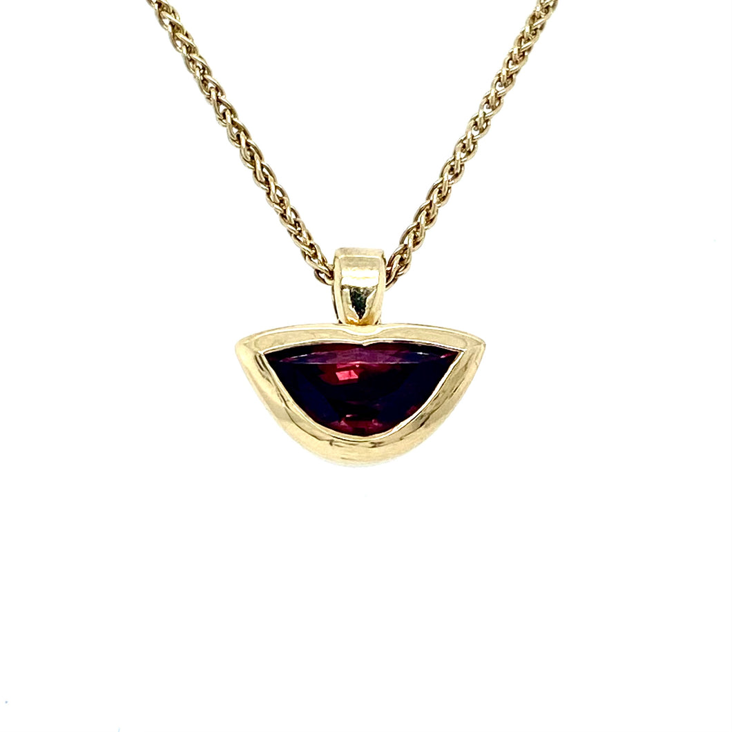 18ct Yellow Gold, 2.00ct Malaya Garnet Pendant