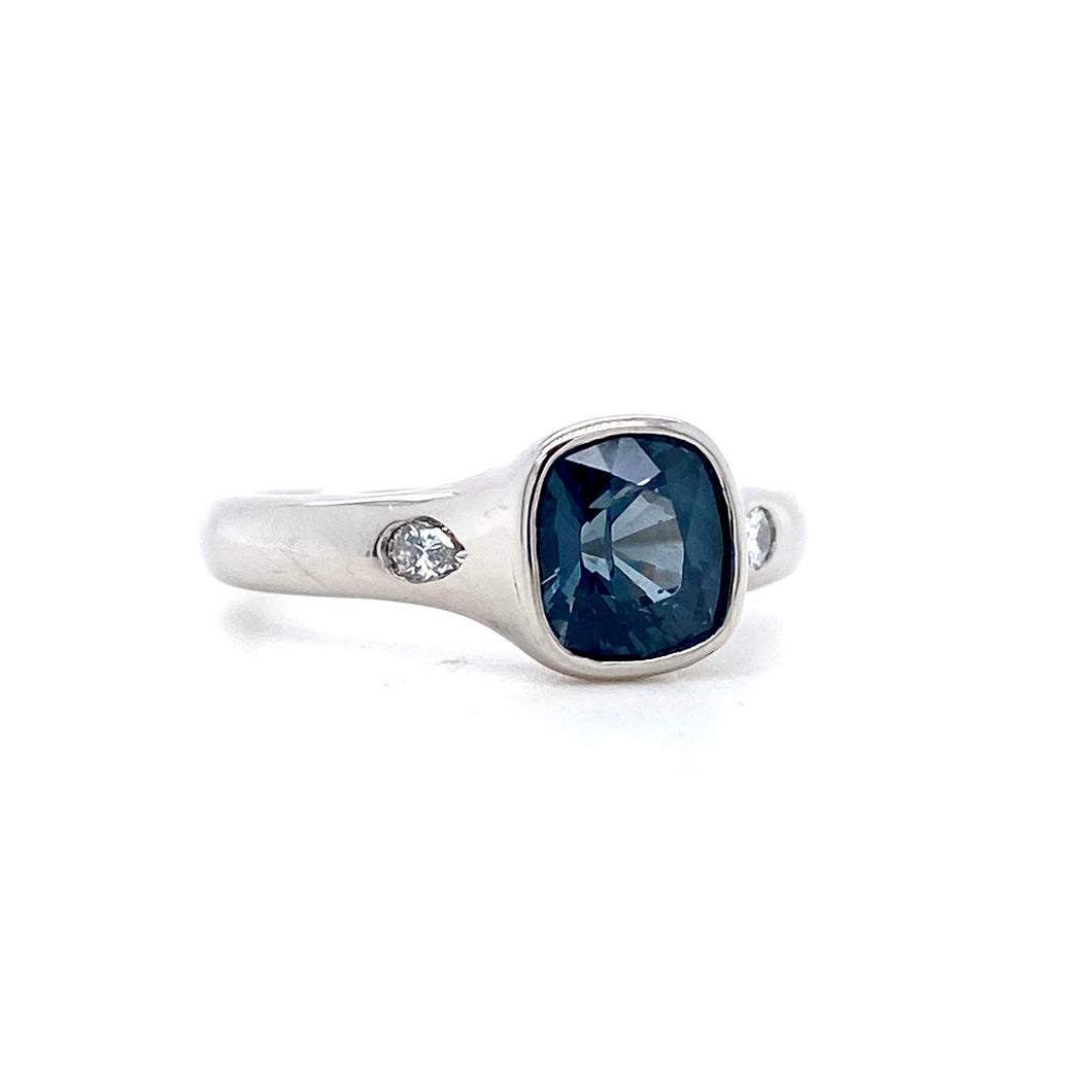 18ct White Gold, 1.58ct Black Spinel & Diamond Ring