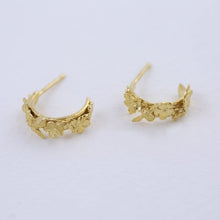 Load image into Gallery viewer, Floral Huggy Hoops with Itsy Bitsy Bee, Gold
